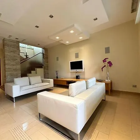 Luxury Giardini D'oriente & Διαμέρισμα *